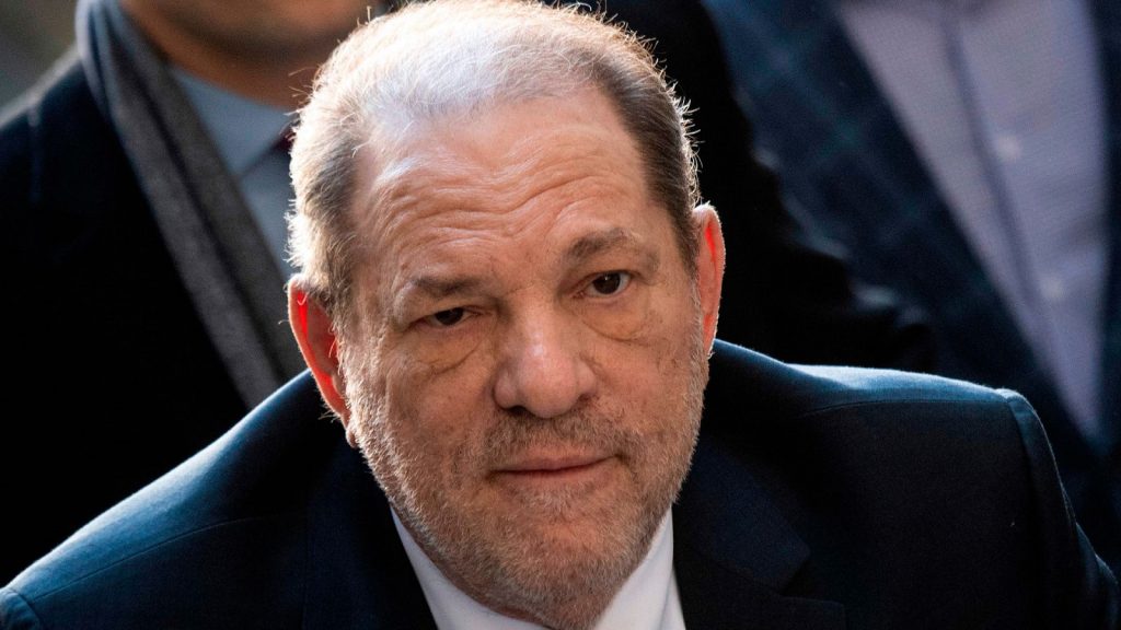 Desde prisión, Harvey Weinstein insiste en su inocencia